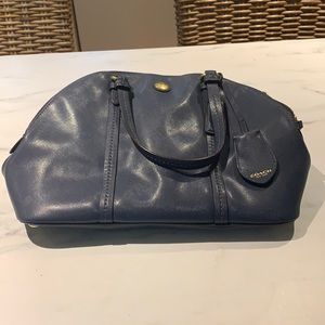 Navy Coach bag in excellent condition
